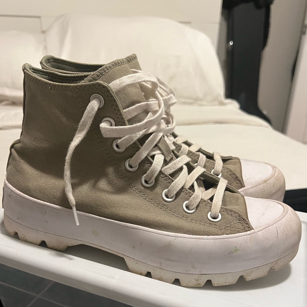 Womens Converse Chuck Taylor All Star Hi Lugged Sneaker